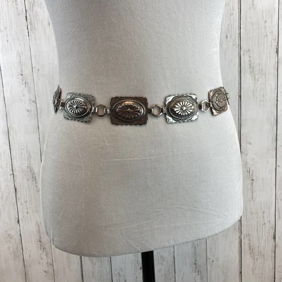 Handmade Accessories Hammered Silver Metal Scalloped Concho Western